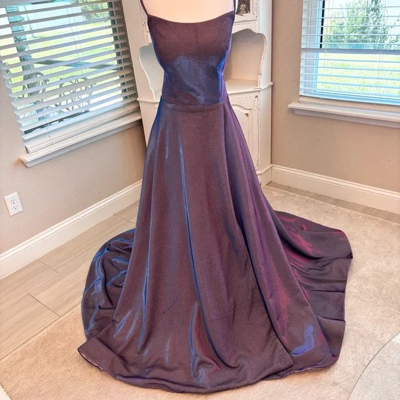 NEW Purple Iridescent Long Prom Dress NWOT Size XL/16 - Picture 2 of 14